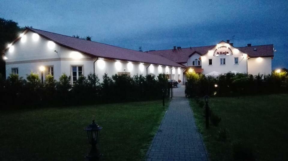 Centrum Turystyki Wiejskiej Alicja Ksiezpol 외부 사진
